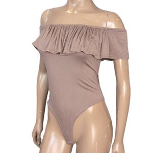 Chelsea Off Shoulder Ruffle Bodysuit Taupe Tan Short Sleeve Thong Barbot Top XS